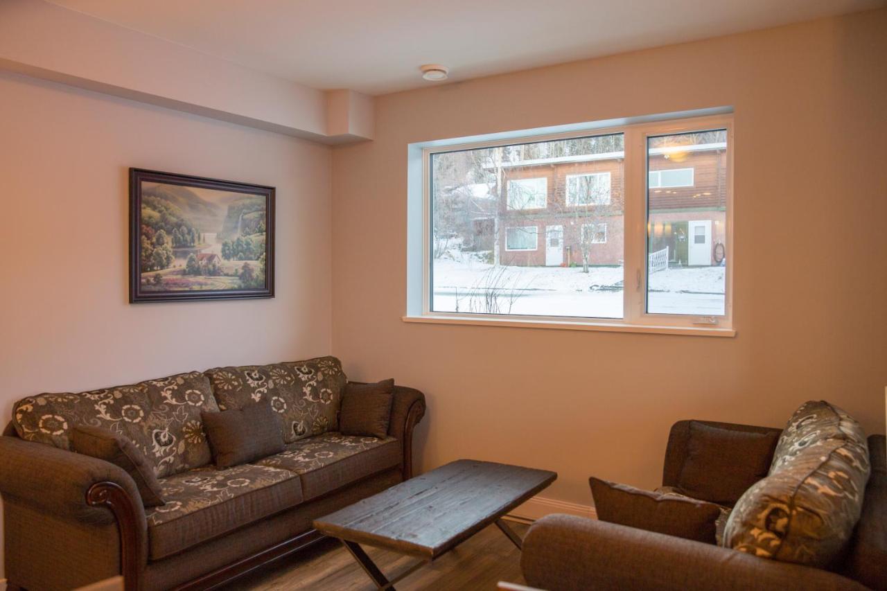 Downtown Whitehorse 4 Bedrooms Deluxe Condo Eksteriør bilde